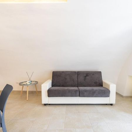 Suite La Scala Del Borgo Cisternino Εξωτερικό φωτογραφία