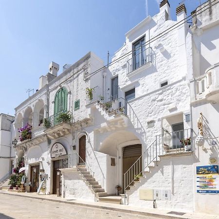Suite La Scala Del Borgo Cisternino Εξωτερικό φωτογραφία