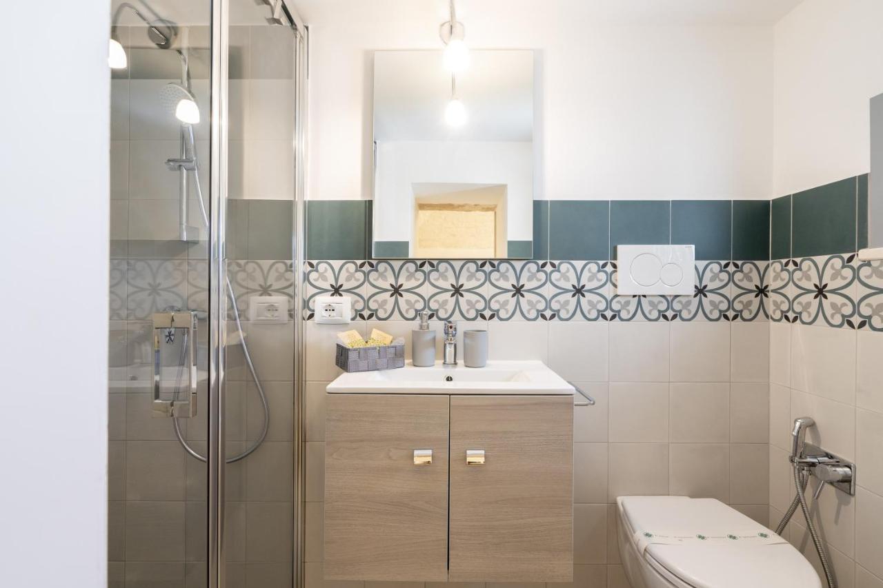 Suite La Scala Del Borgo Cisternino Εξωτερικό φωτογραφία