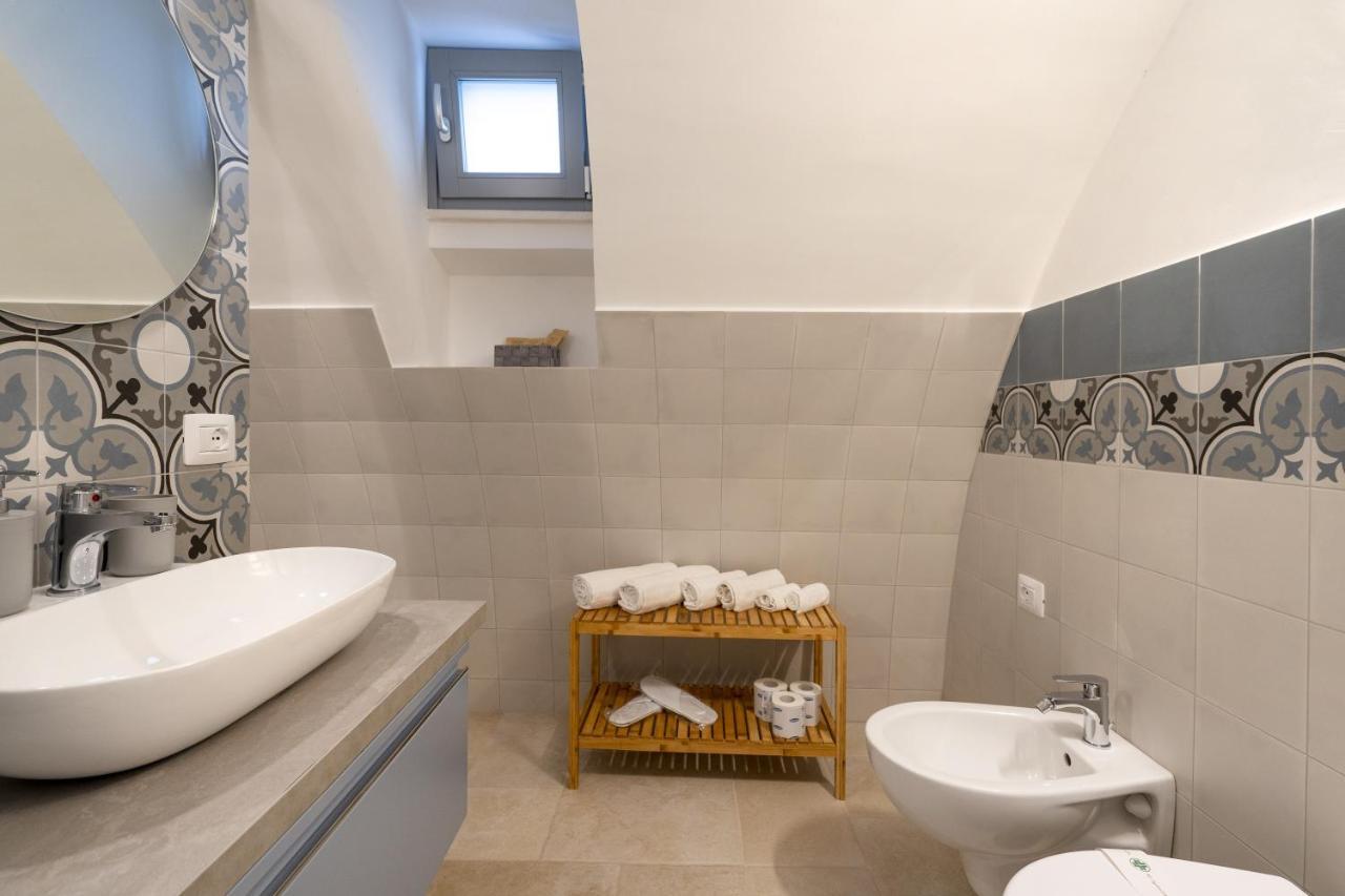 Suite La Scala Del Borgo Cisternino Εξωτερικό φωτογραφία
